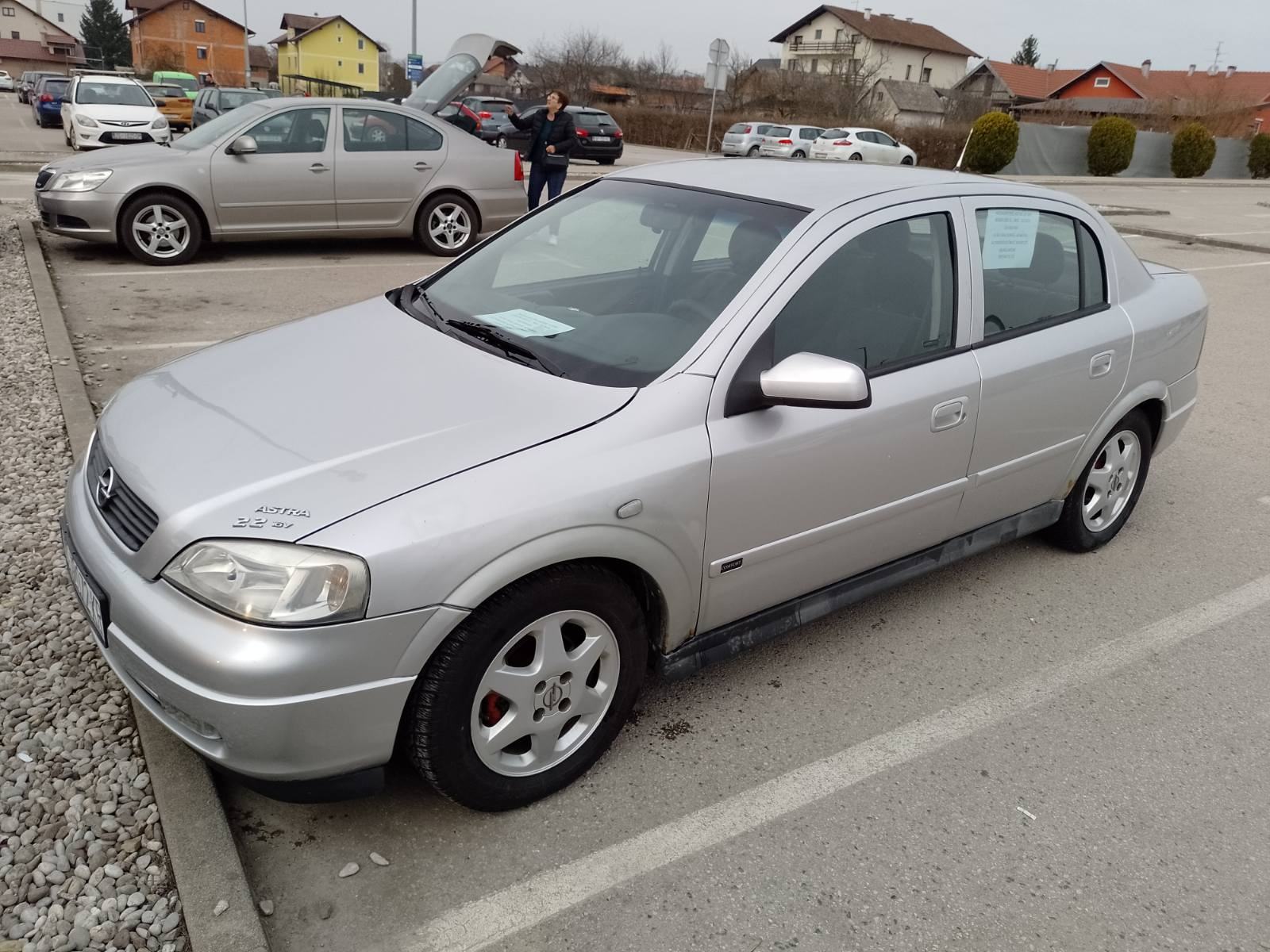 Opel Astra 1,6 benz. HITNO HITNO!, fotografija 9