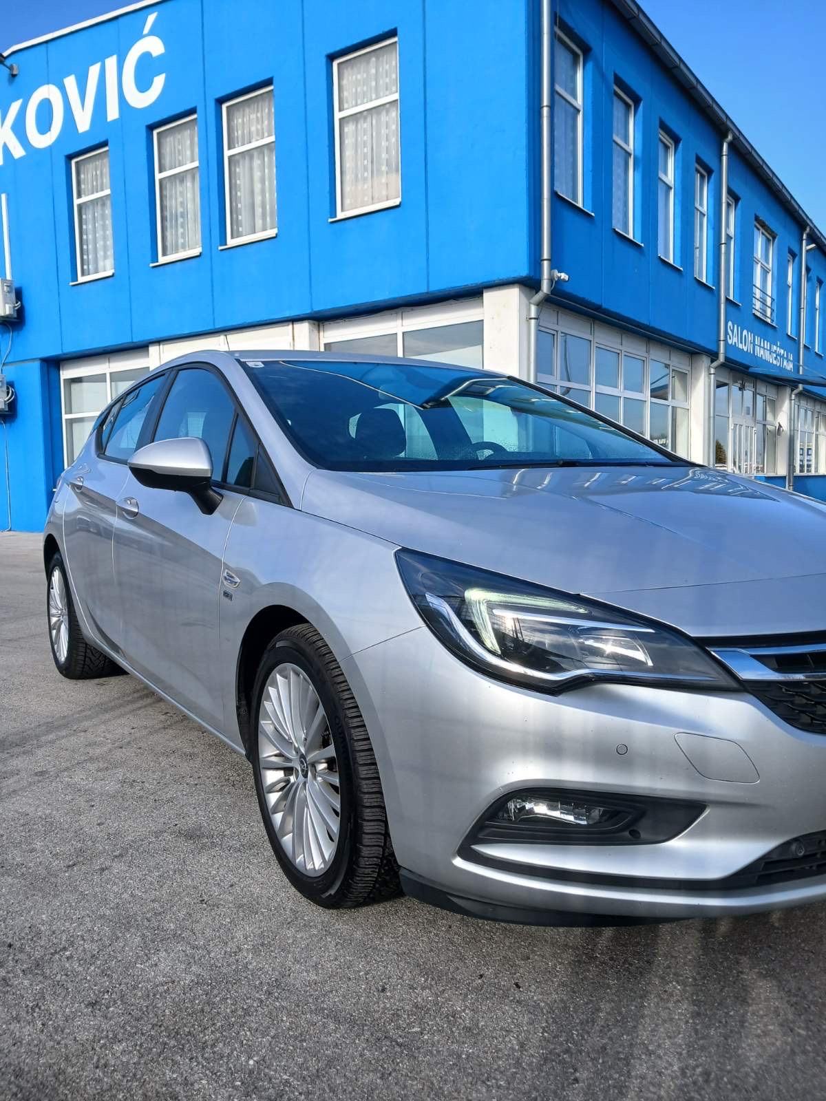 Opel Astra 1,6, fotografija 2
