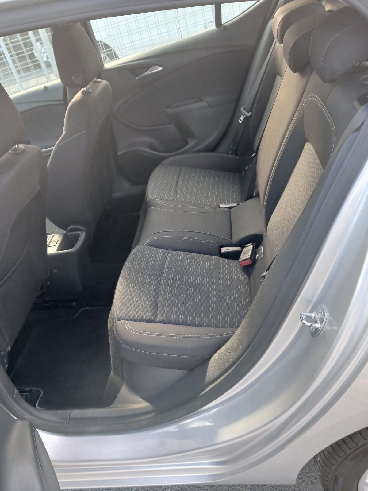 Opel Astra 1,6, fotografija 9