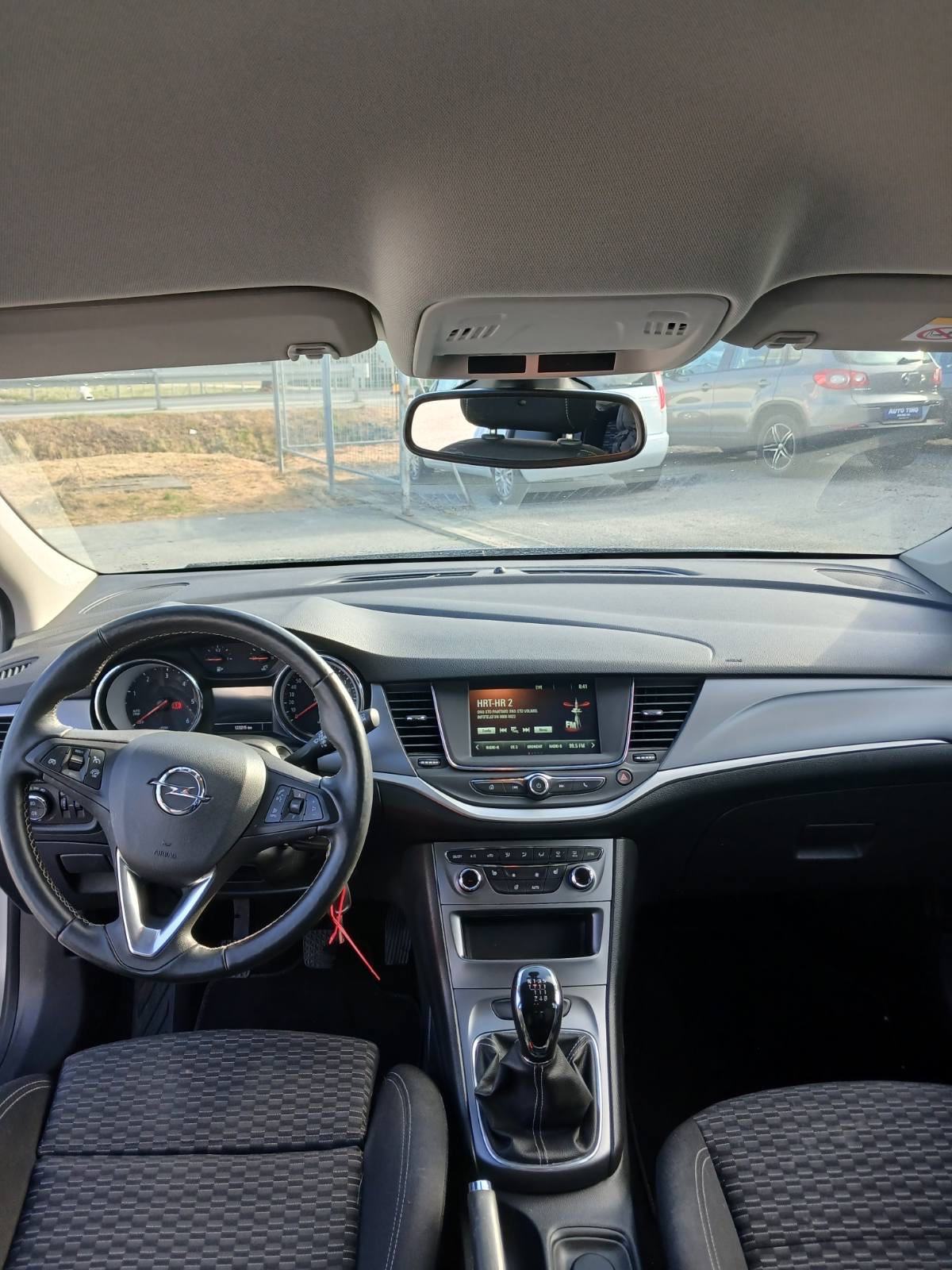 Opel Astra 1,6, fotografija 10