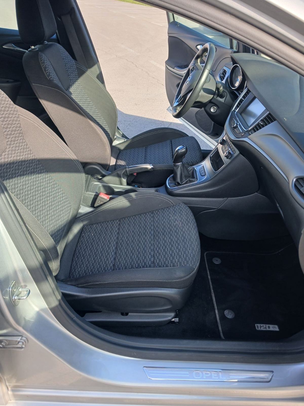 Opel Astra 1,6, fotografija 11