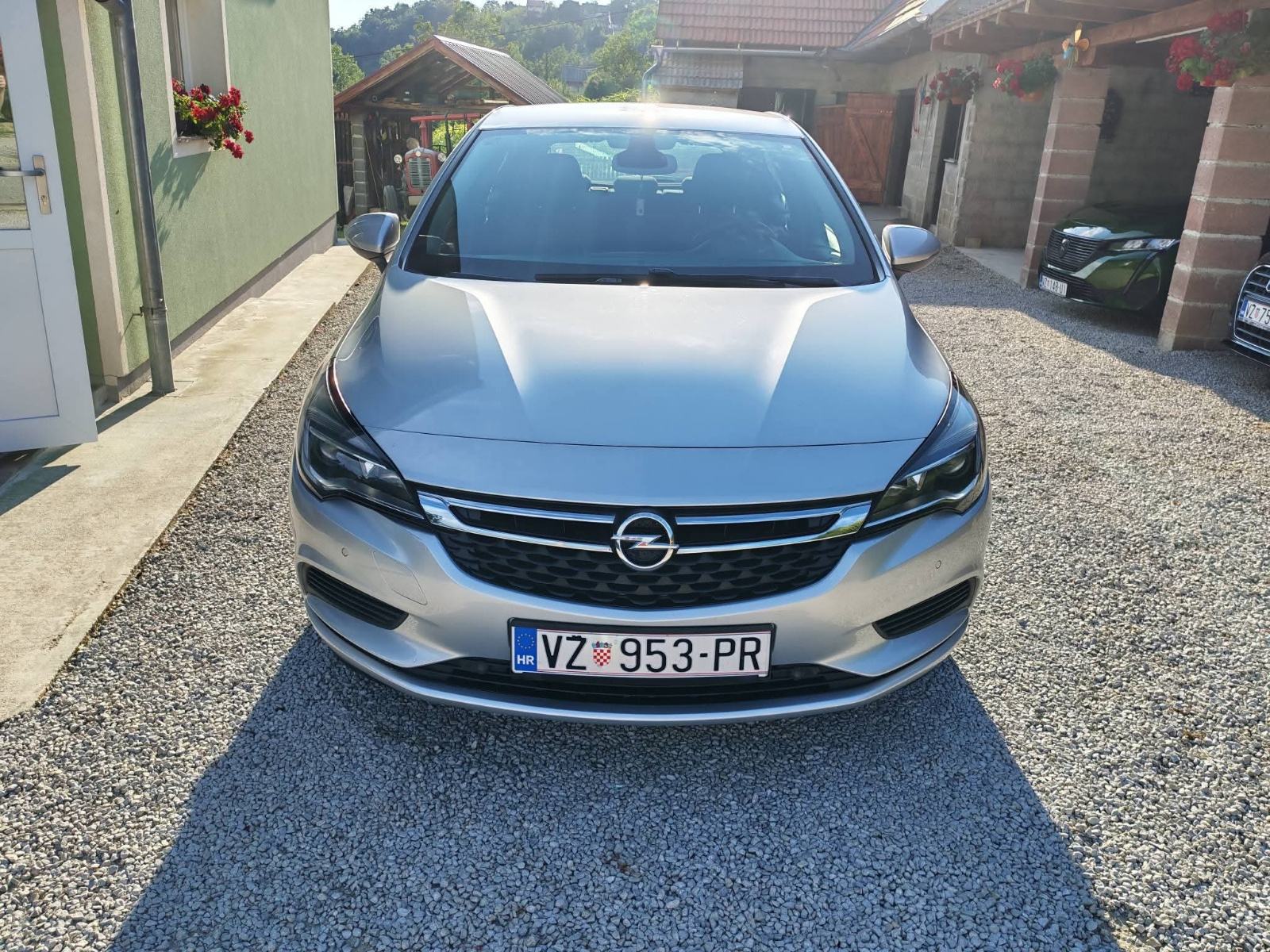 Opel Astra 1,6, fotografija 2