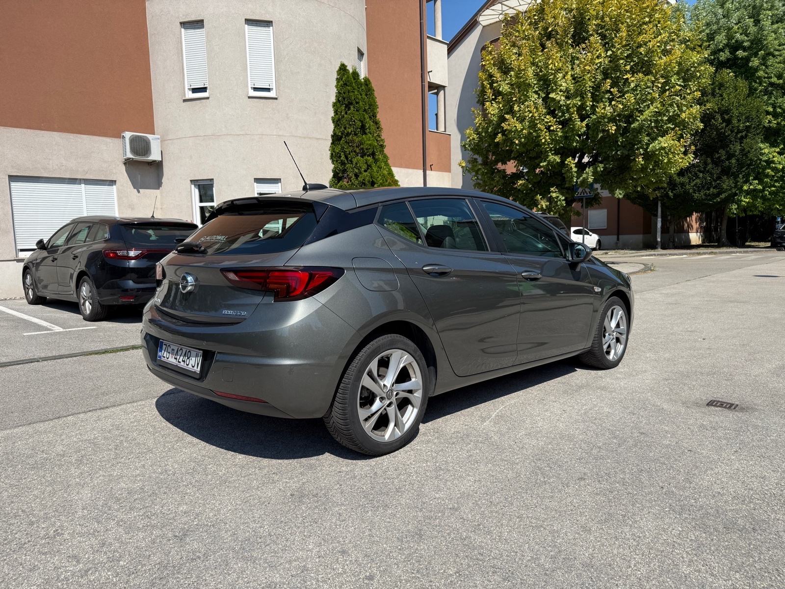 Opel Astra 1,6 - TOP AUTO, fotografija 2