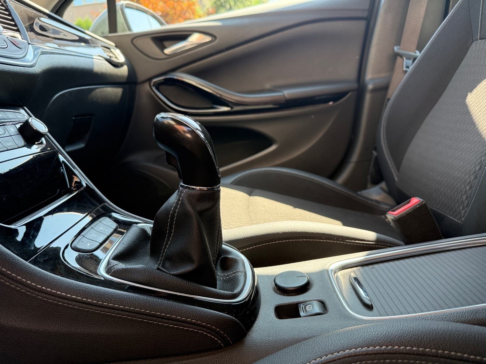 Opel Astra 1,6 - TOP AUTO, fotografija 12