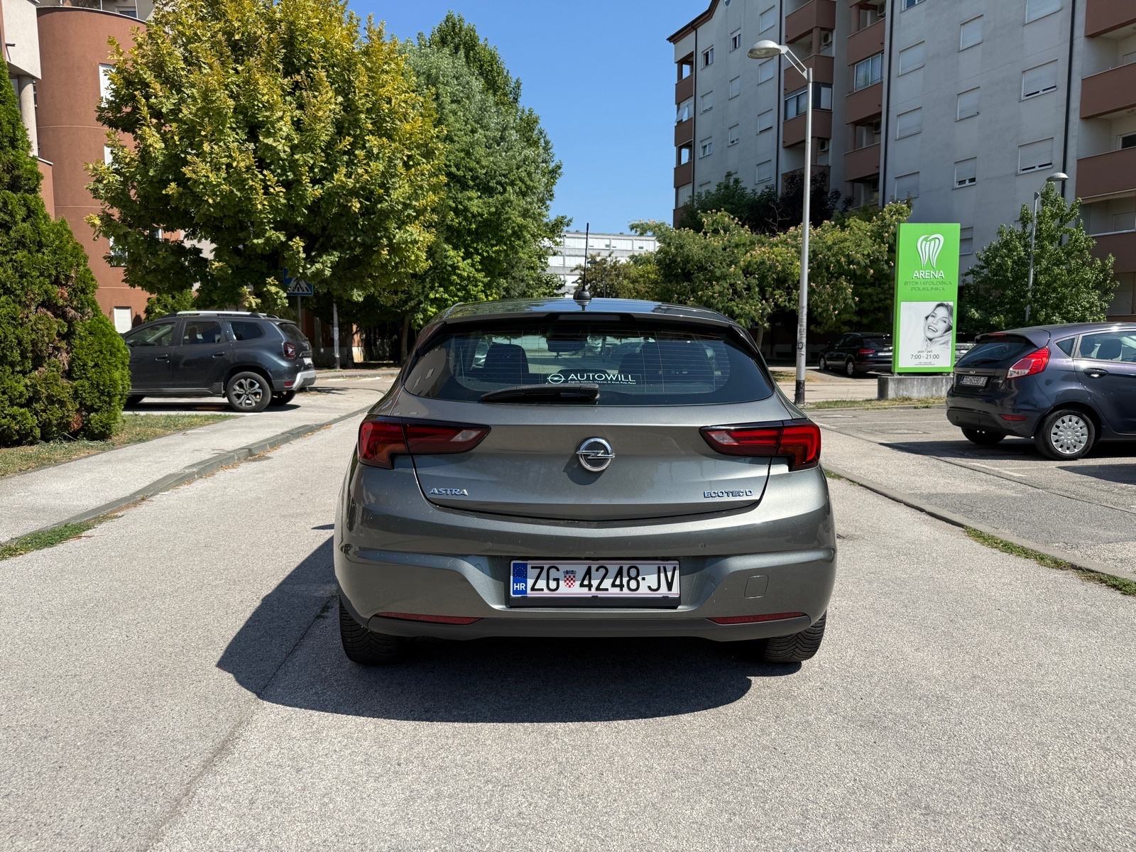Opel Astra 1,6 - TOP AUTO, fotografija 15