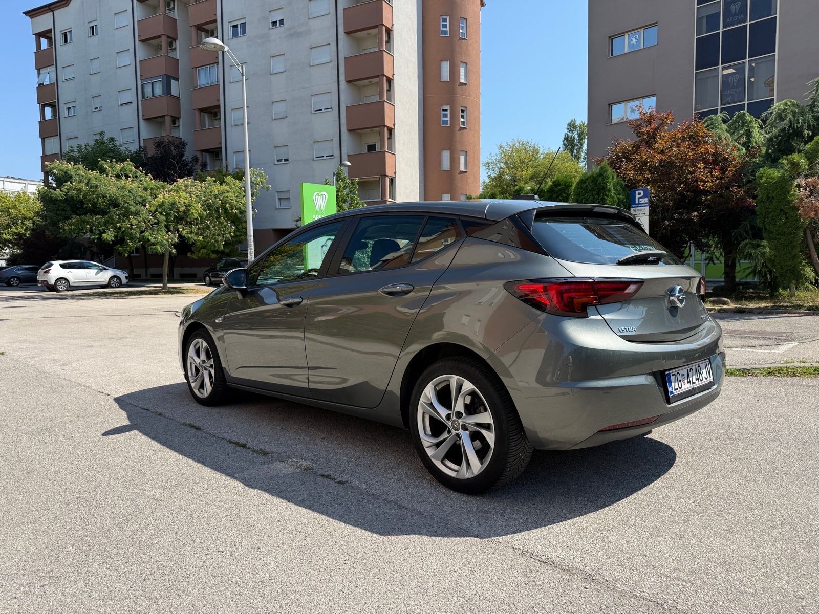 Opel Astra 1,6 - TOP AUTO, fotografija 4