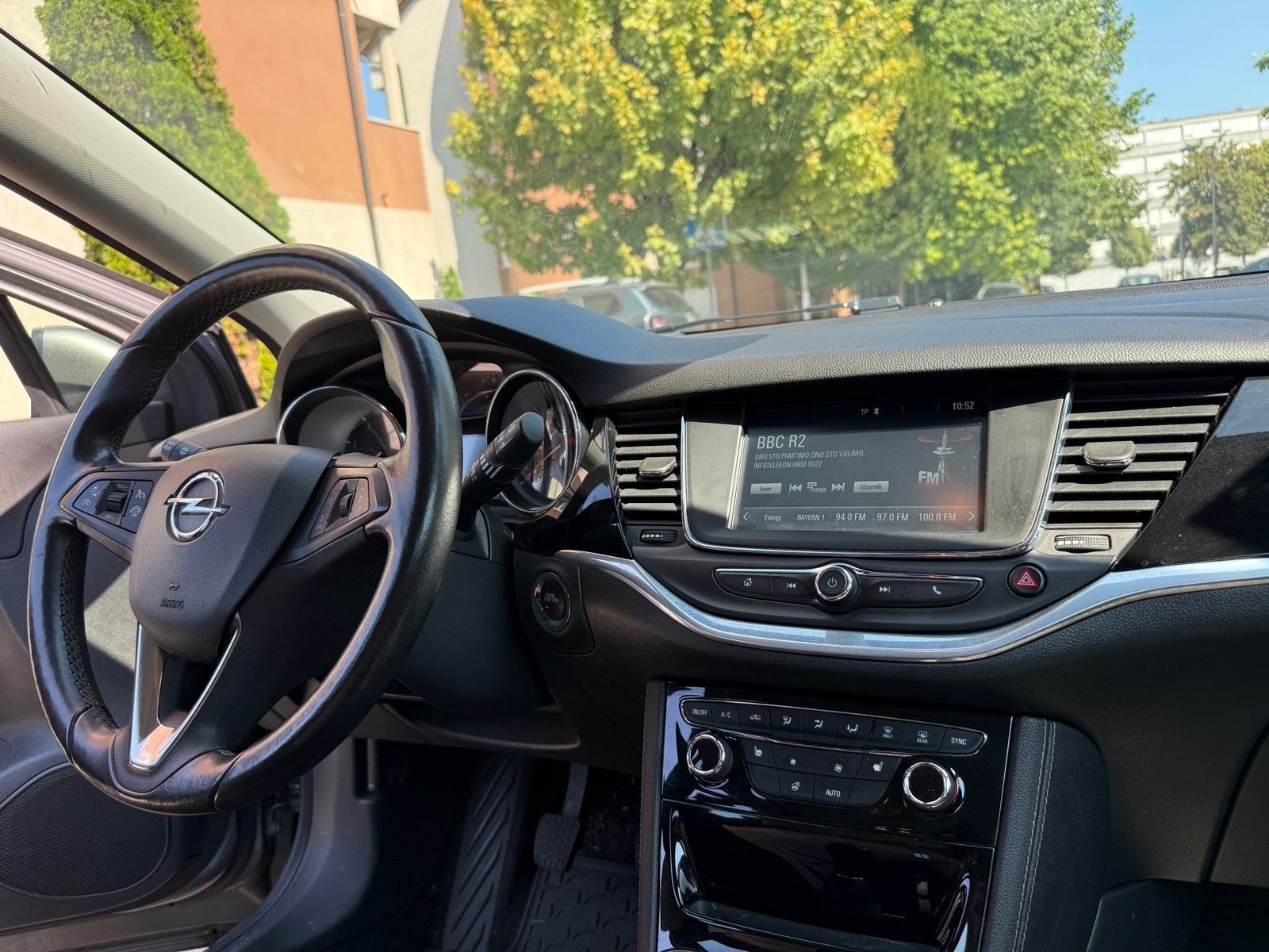 Opel Astra 1,6 - TOP AUTO, fotografija 7