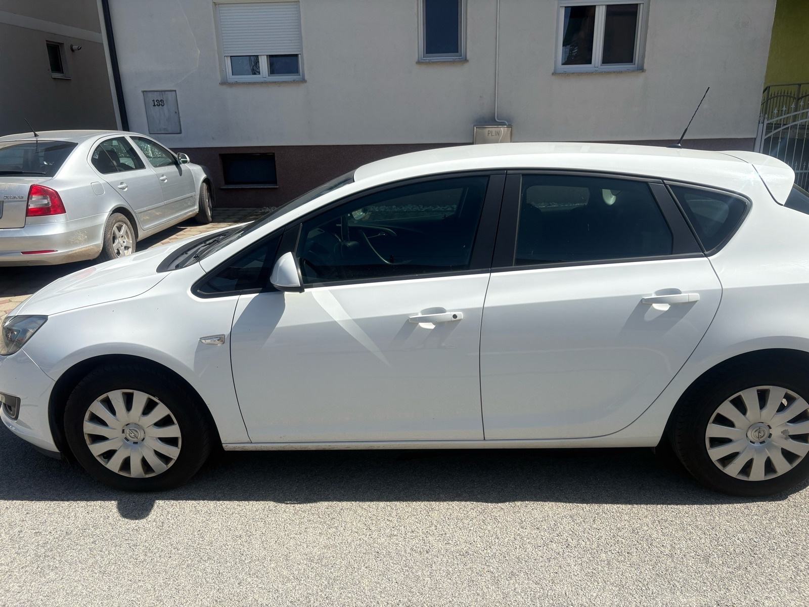Opel Astra 1.6, fotografija 3