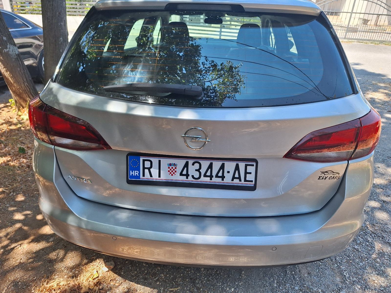 Opel Astra 1,6, fotografija 3