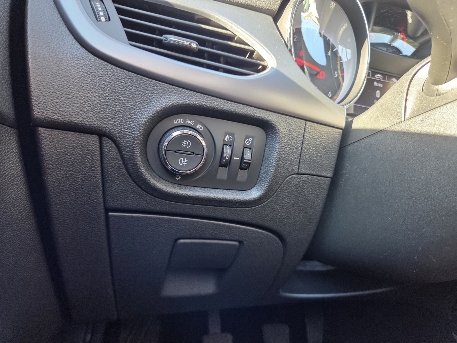 Opel Astra 1,6, fotografija 13