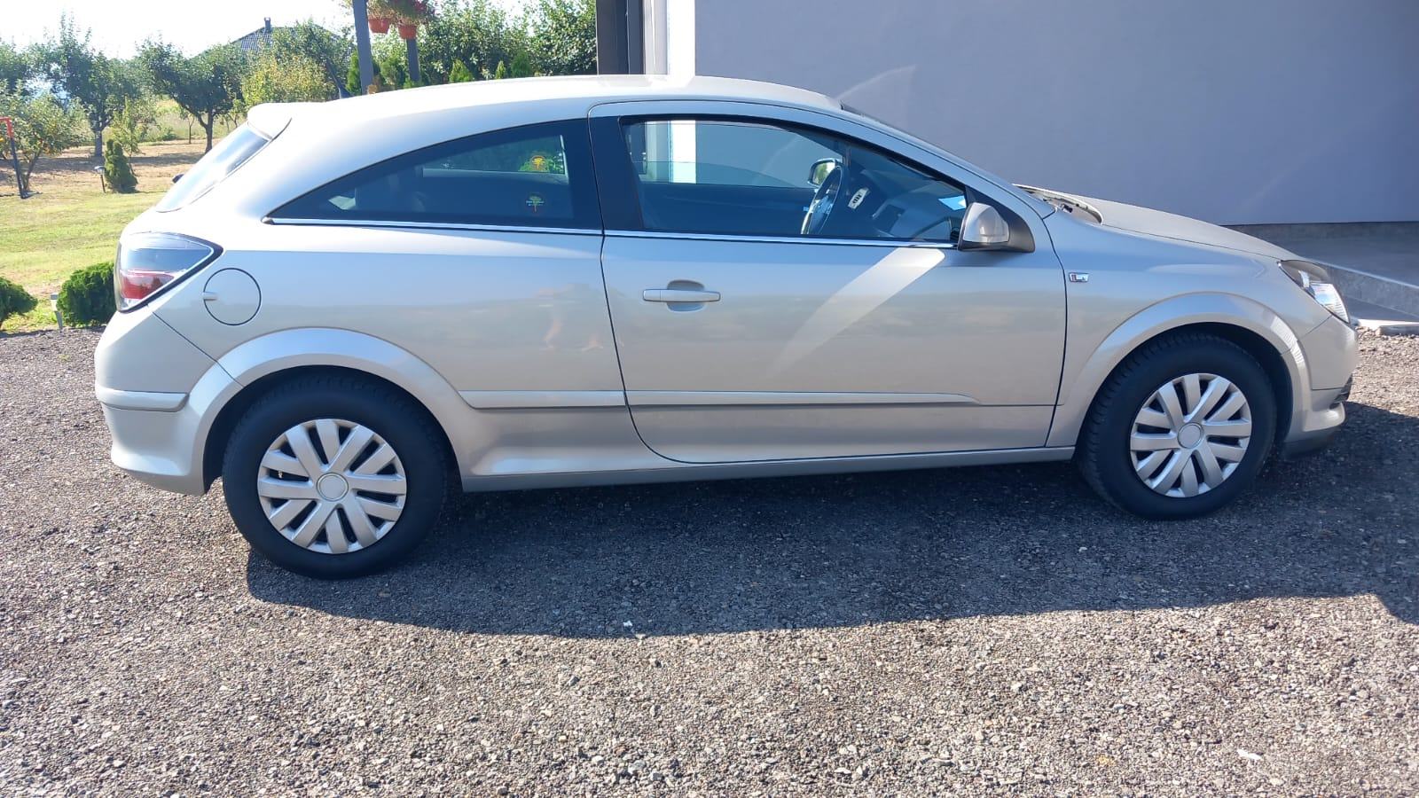Opel Astra GTC - 1,6 - 134tkm... - rega godinu dana, fotografija 5