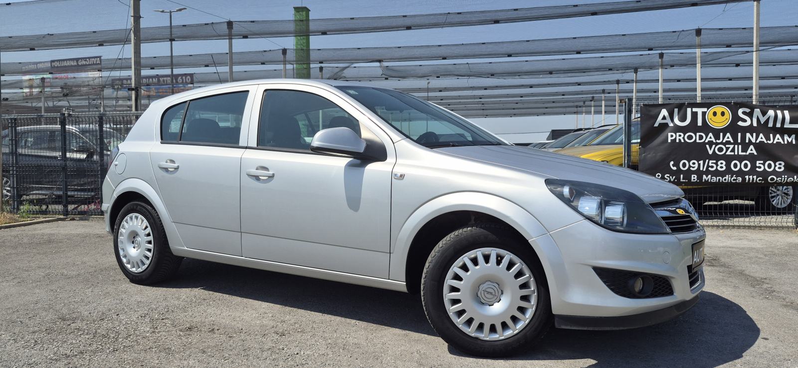 Opel Astra 1,6B, HR AUTO, TEMP, SENZORI, MAGLENKE, REG. 09/26..., 2013 god., fotografija 8