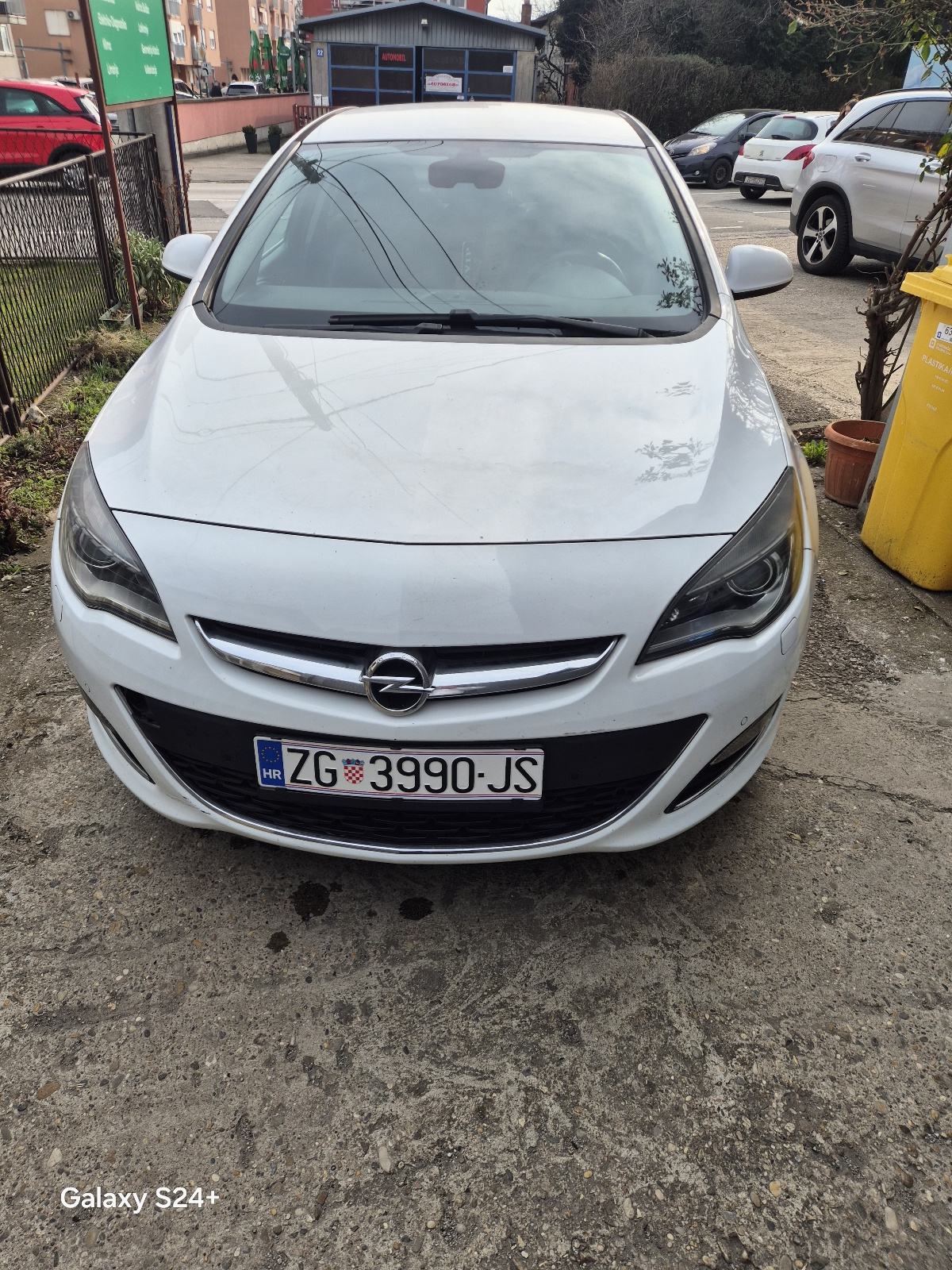 Opel Astra 1.6cdti full oprema, fotografija 3