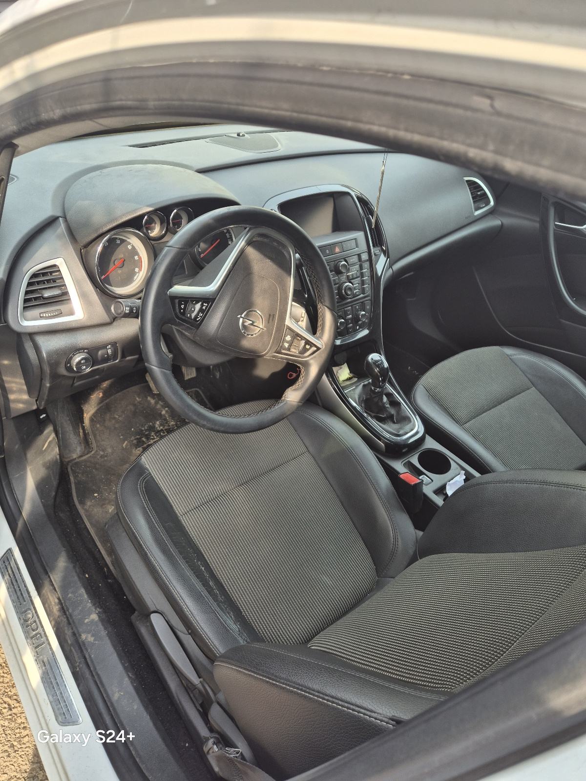 Opel Astra 1.6cdti full oprema, fotografija 7