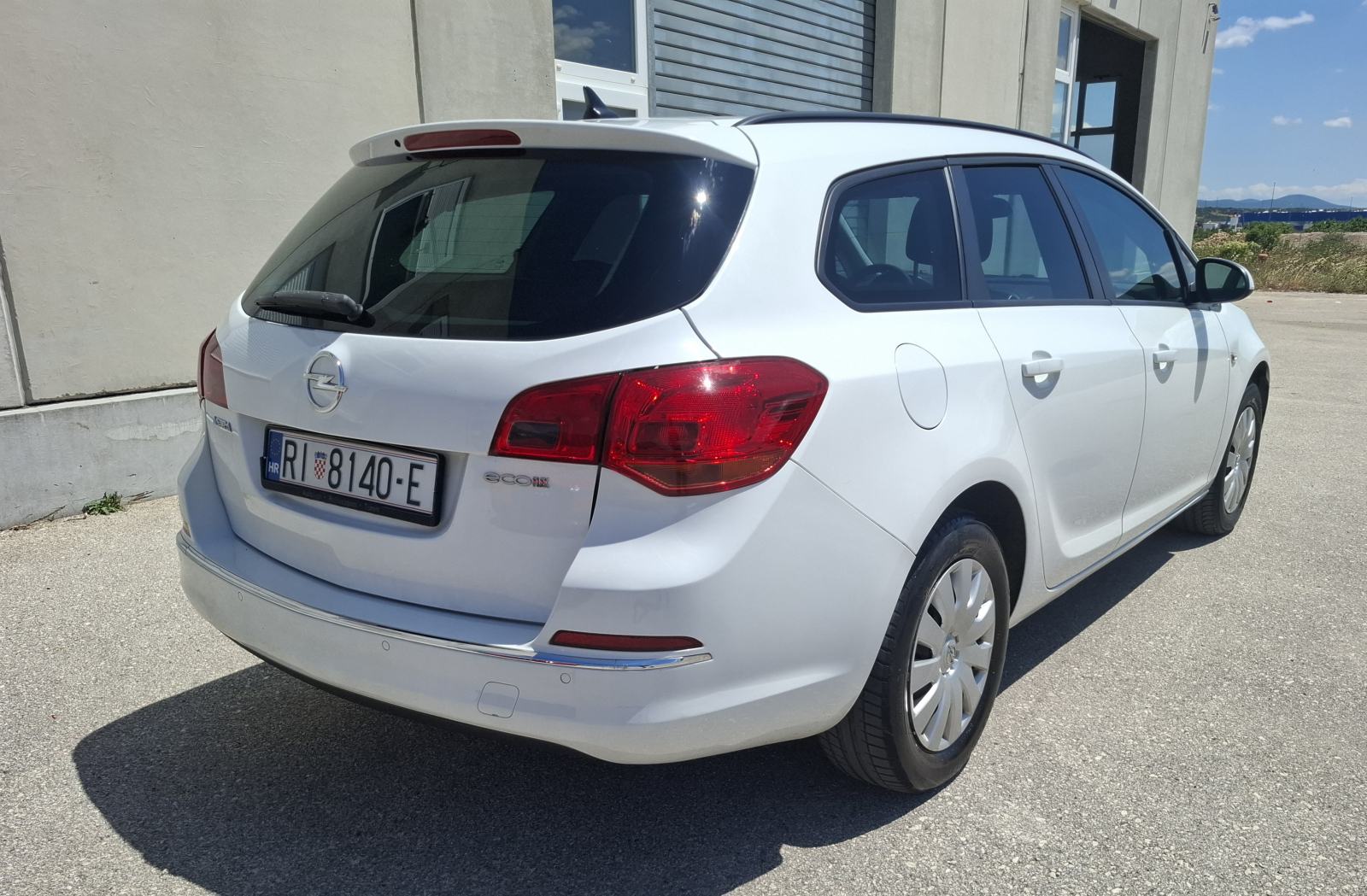 Opel Astra 1.6cdti, fotografija 2