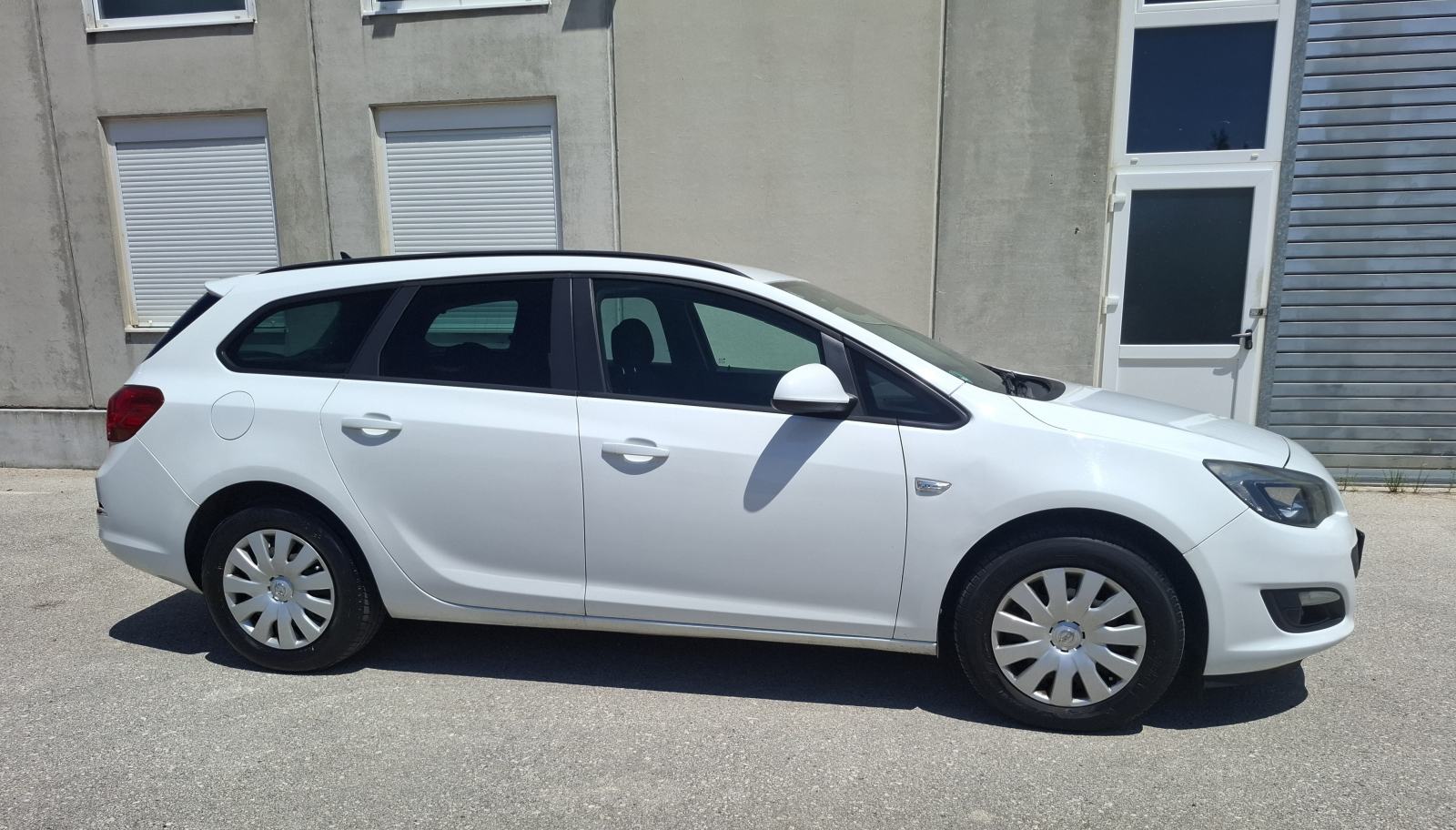 Opel Astra 1.6cdti, fotografija 8