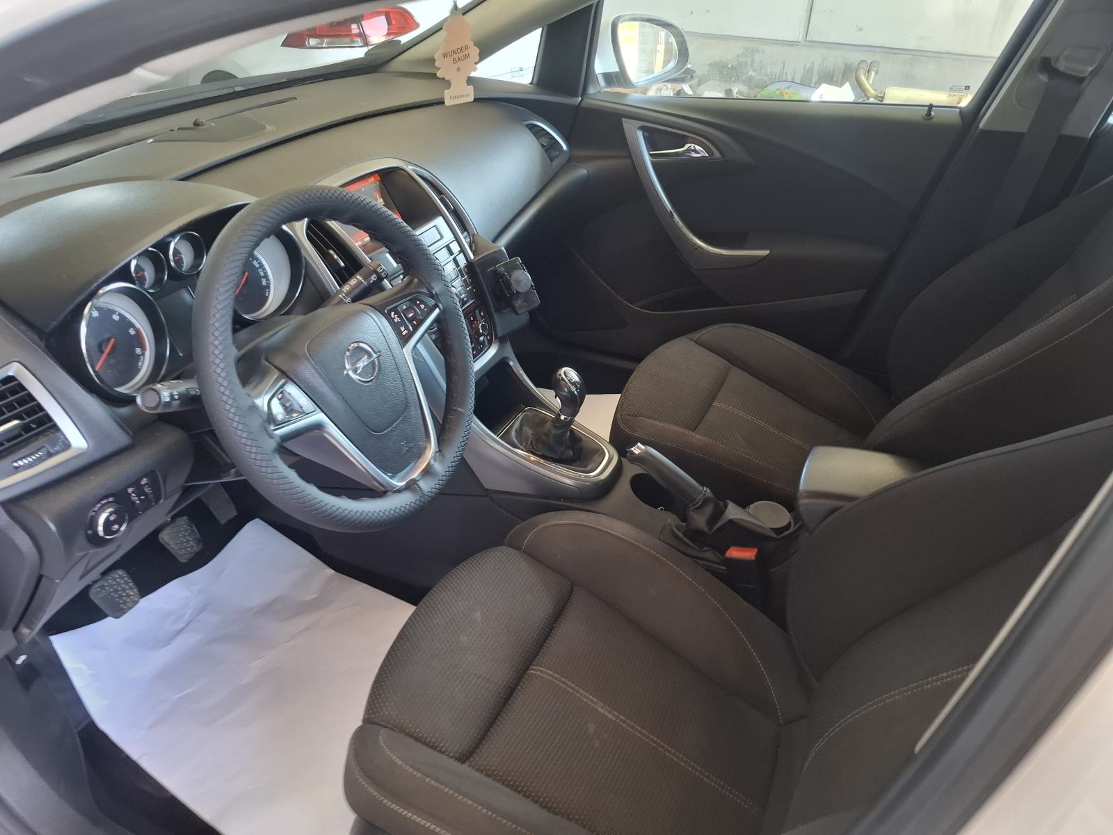 Opel Astra 1.6cdti, fotografija 10