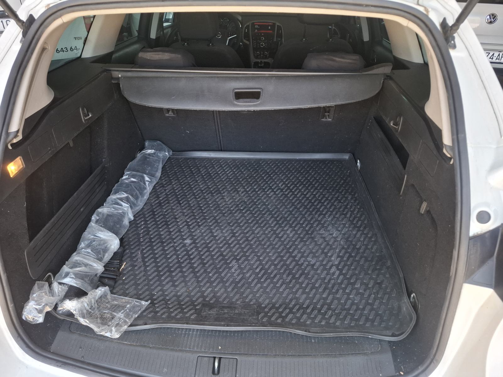 Opel Astra 1.6cdti, fotografija 12