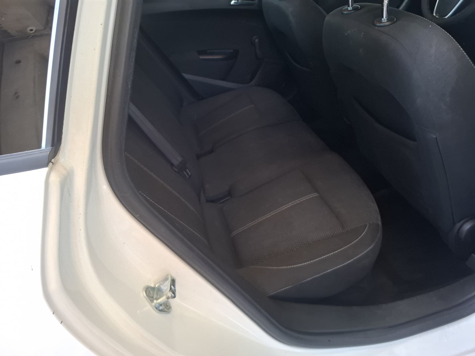 Opel Astra 1.6cdti, fotografija 14
