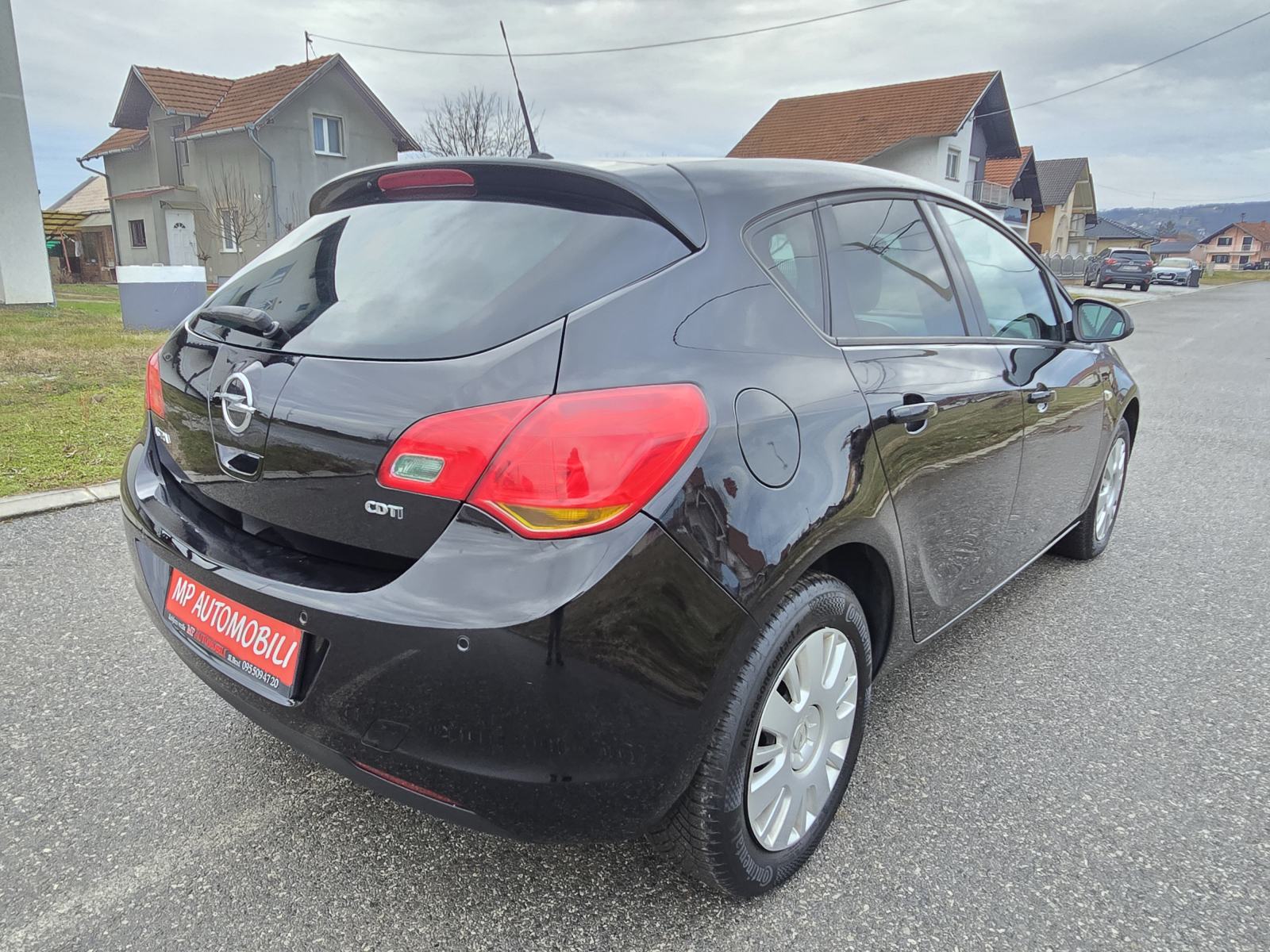 Opel Astra 1,7 CDTI-2012god.md-MEDIA-klima,park.senzo,tempomat,KARTICE, fotografija 6