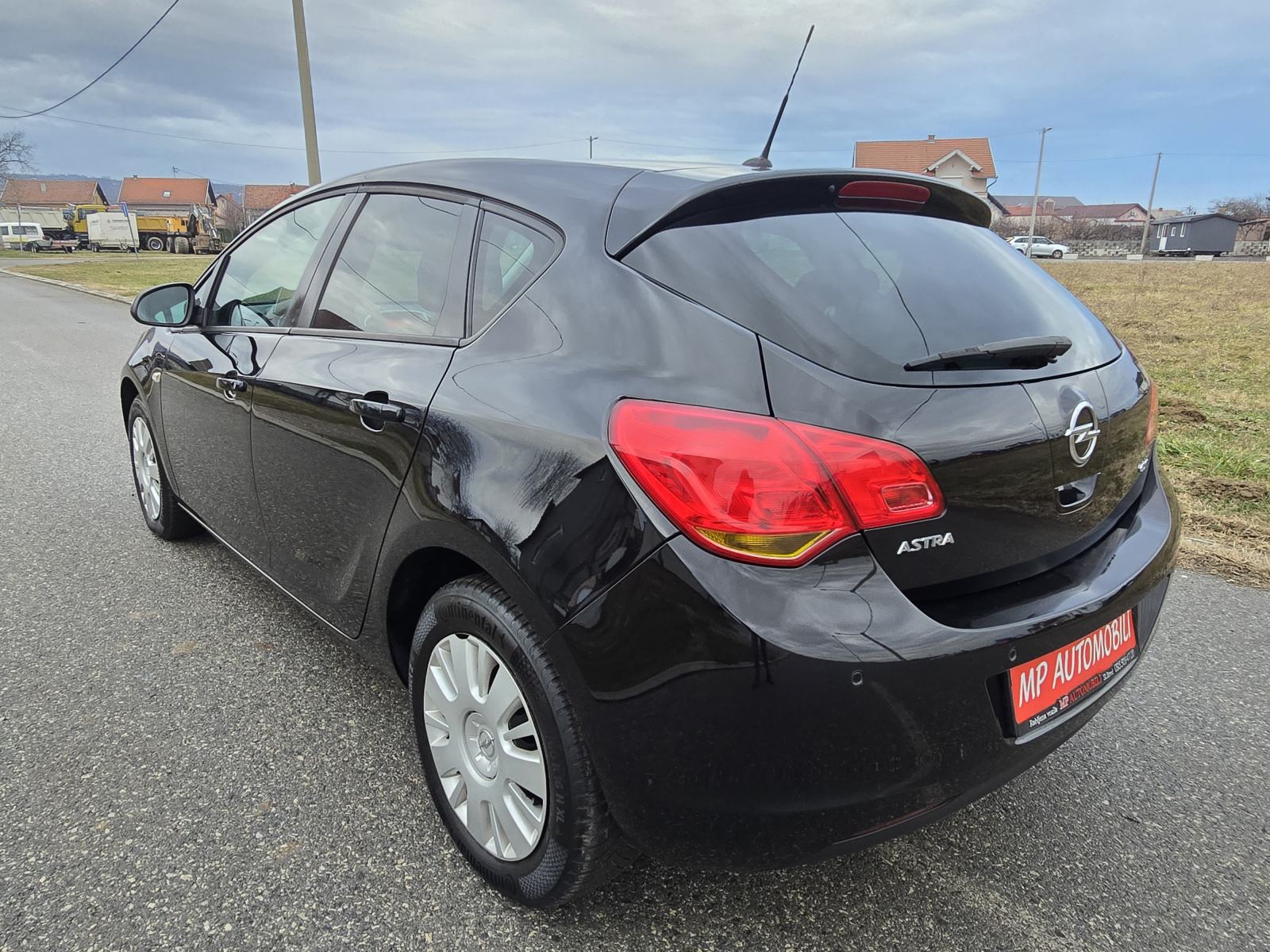 Opel Astra 1,7 CDTI-2012god.md-MEDIA-klima,park.senzo,tempomat,KARTICE, fotografija 10