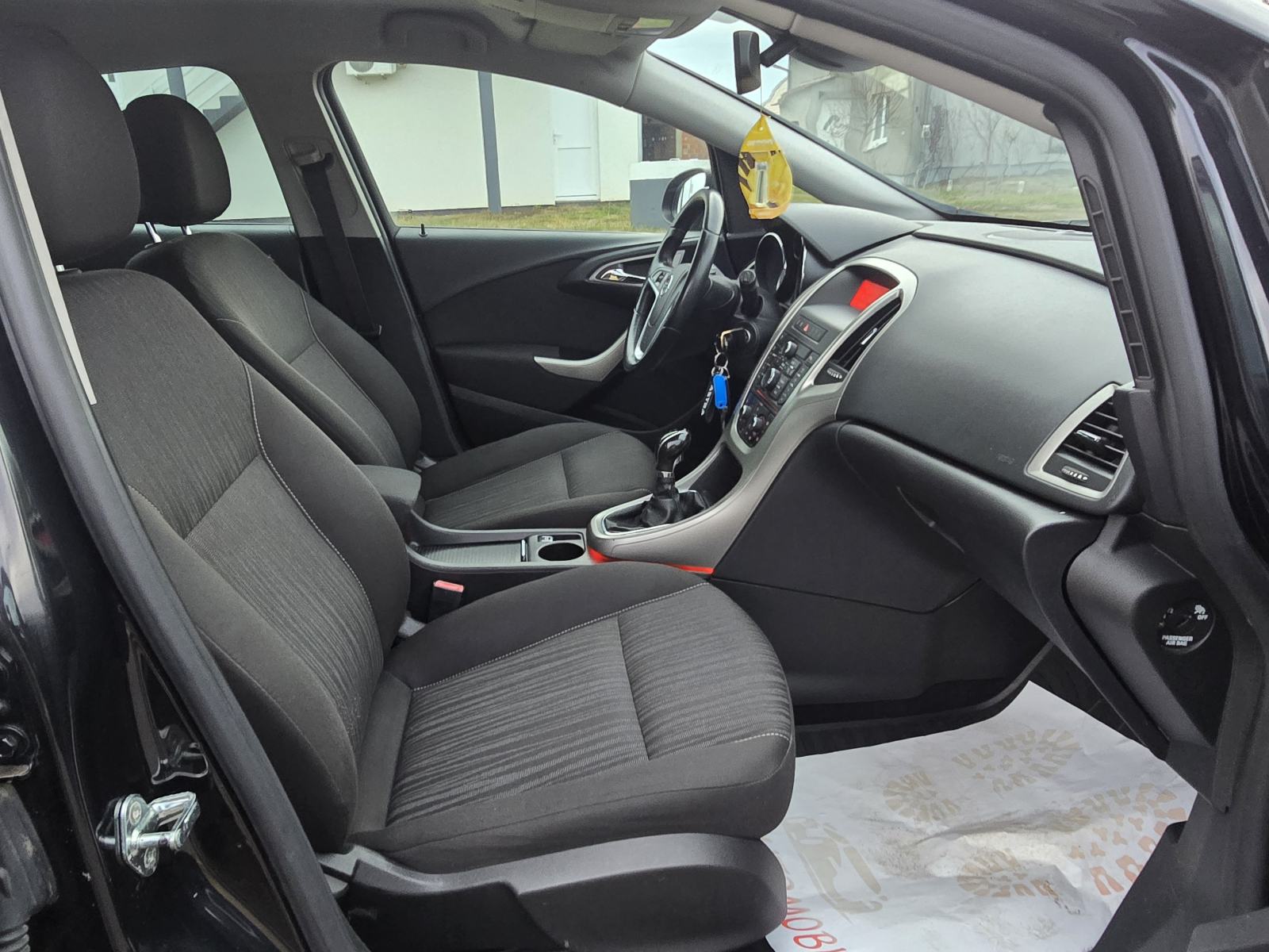 Opel Astra 1,7 CDTI-2012god.md-MEDIA-klima,park.senzo,tempomat,KARTICE, fotografija 11