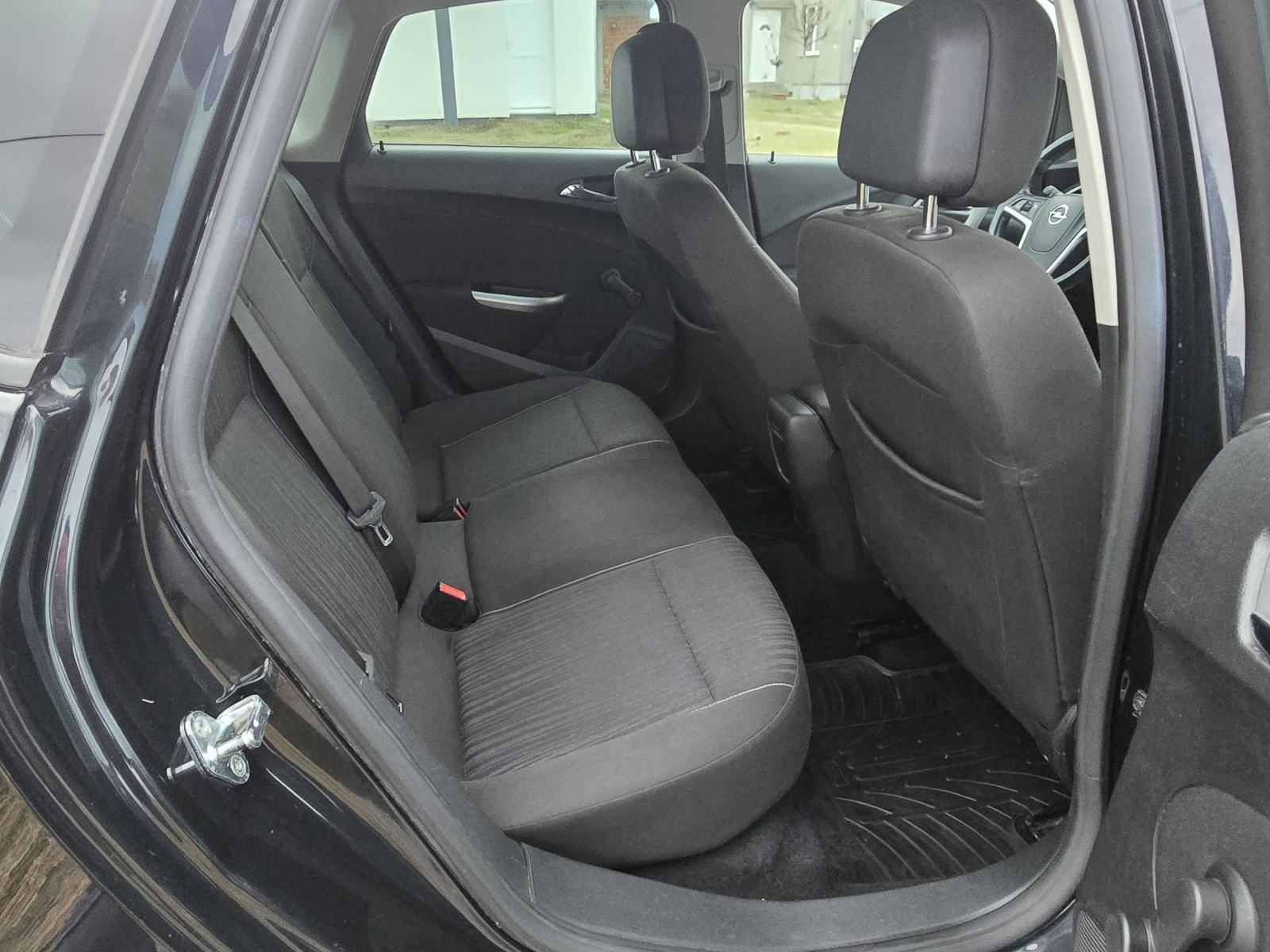 Opel Astra 1,7 CDTI-2012god.md-MEDIA-klima,park.senzo,tempomat,KARTICE, fotografija 20