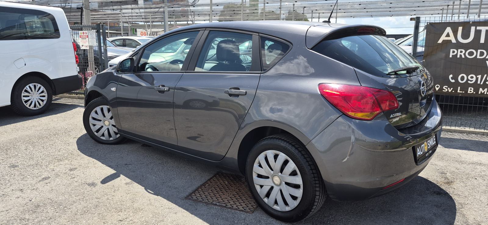 Opel Astra J 1,7 CDTI, 6 BRZINA, KLIMA, TEMP, SENZORI, MAGLENKE..., pogled izvana - slika 4