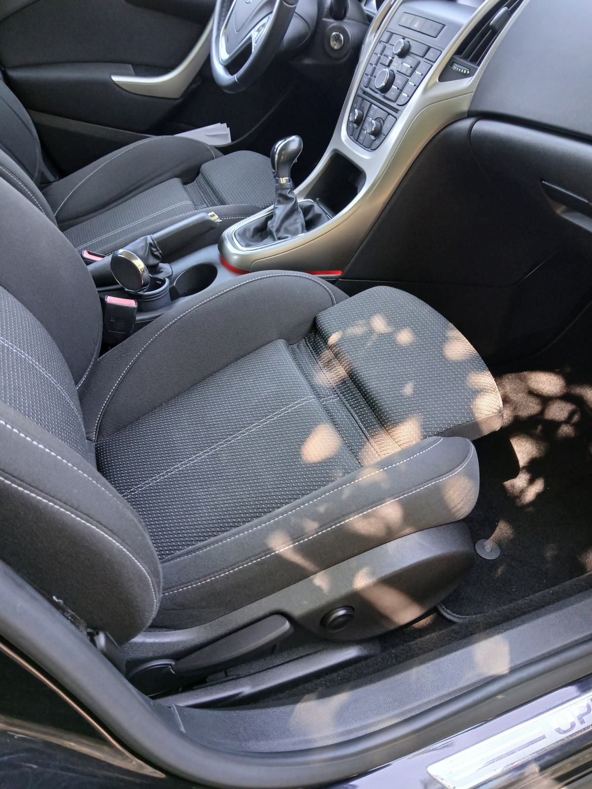 Opel Astra 1,7 CDTI 92 KW. 130 TKM SERVISNA, fotografija 5