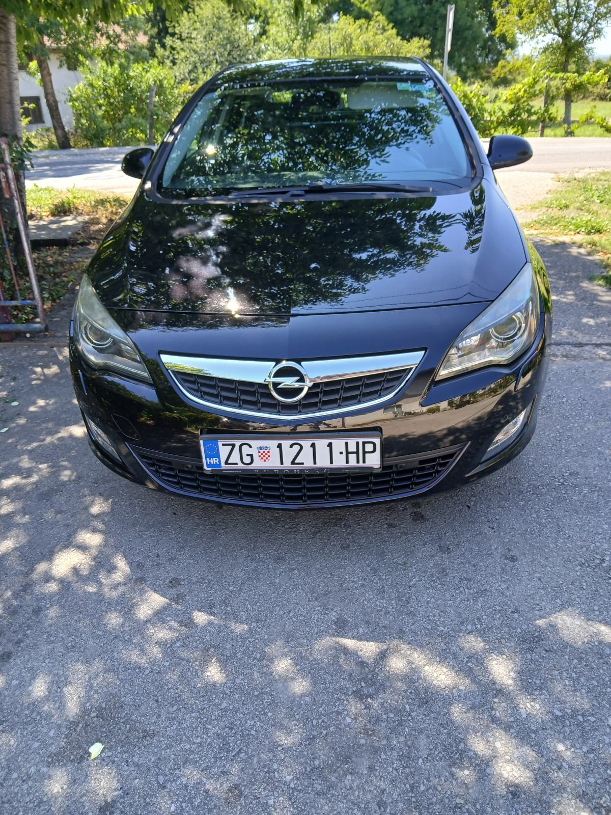Opel Astra 1,7 CDTI 92 KW. 130 TKM SERVISNA, fotografija 11