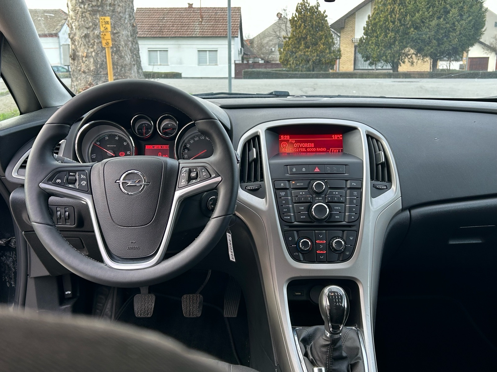 Opel Astra 1,7 CDTI TEMPOMAT ALU 17 NA IME KUPCA, fotografija 6