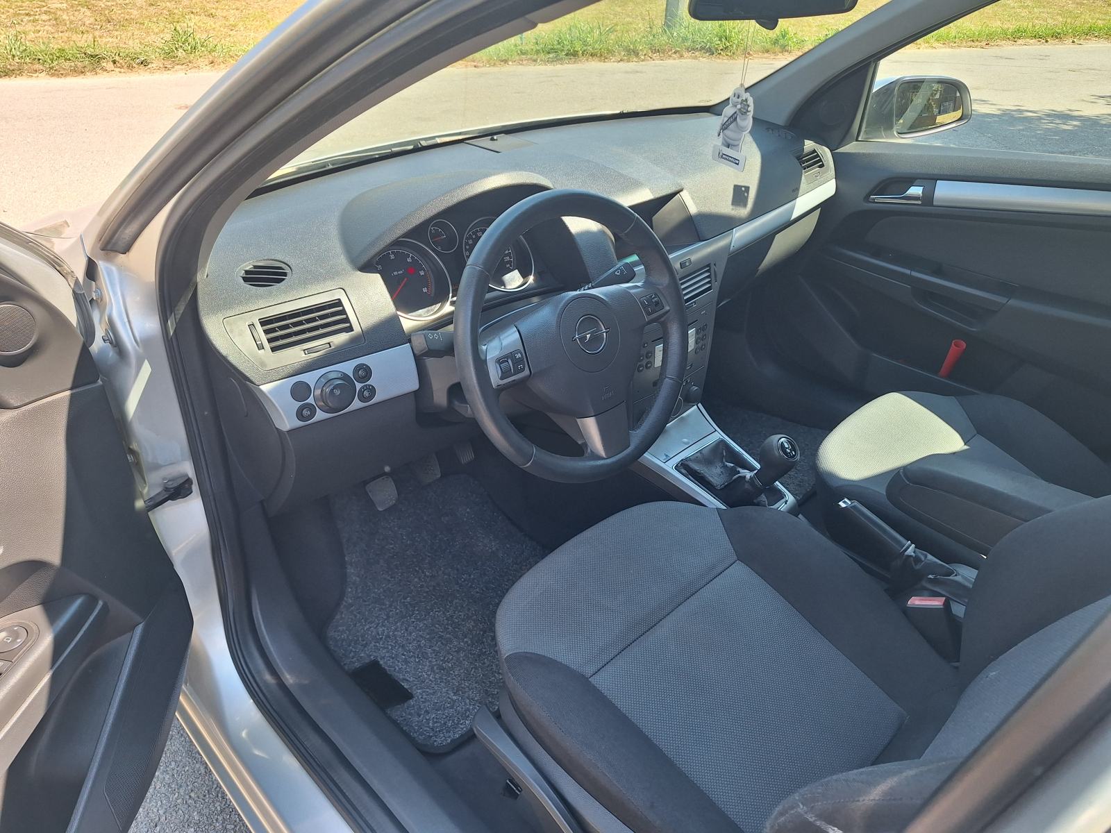 Opel Astra 1,7 CDTI Enyoj 114 tkm hr auto, fotografija 7