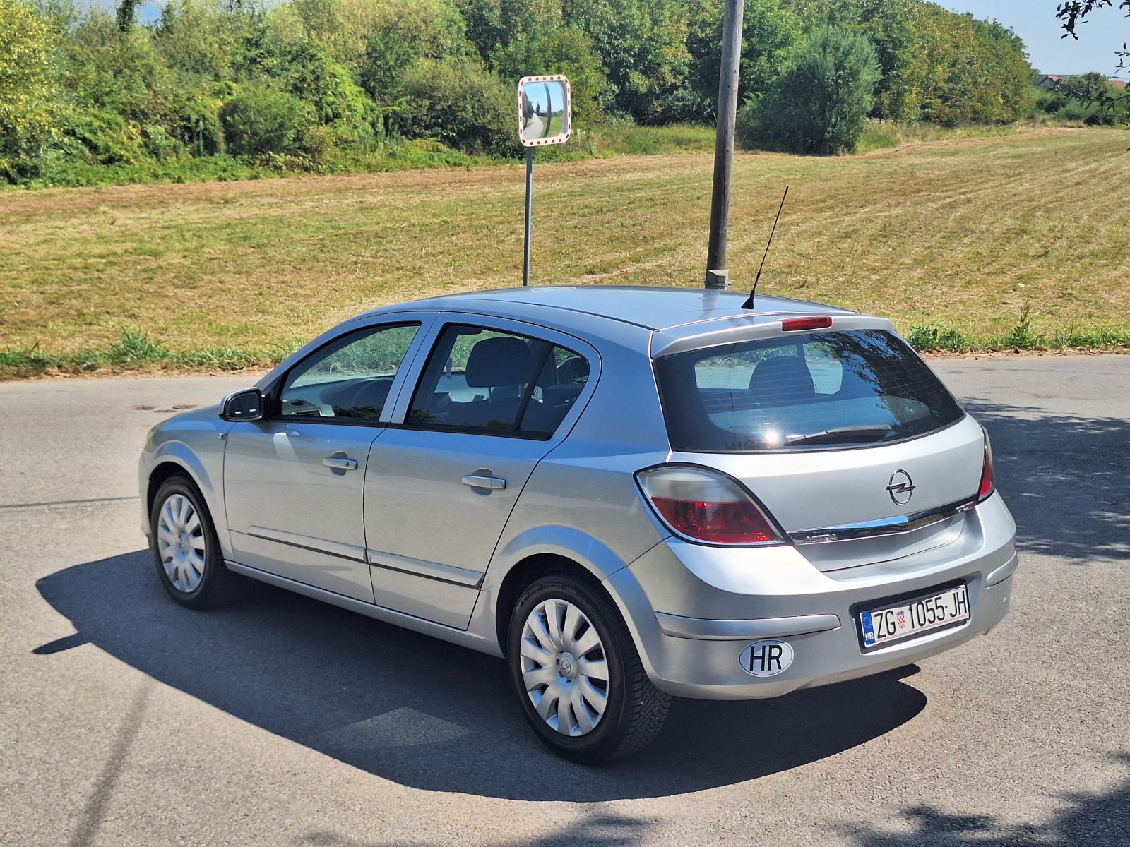 Opel Astra 1,7 CDTI Enyoj 114 tkm hr auto, fotografija 6
