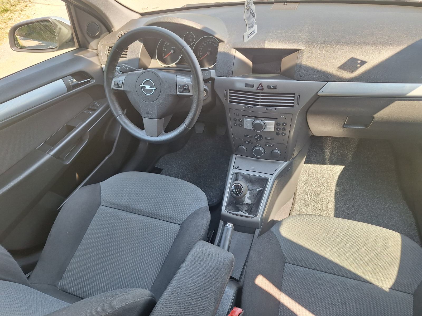 Opel Astra 1,7 CDTI Enyoj 114 tkm hr auto, fotografija 10