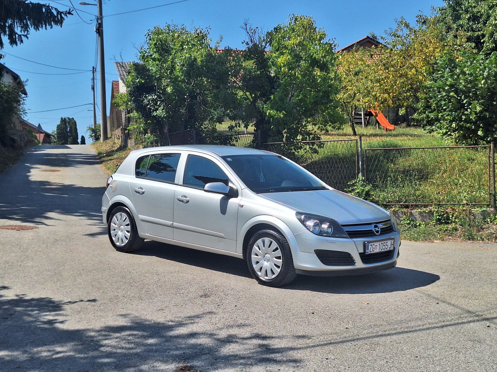 Opel Astra 1,7 CDTI Enyoj 114 tkm hr auto, fotografija 4