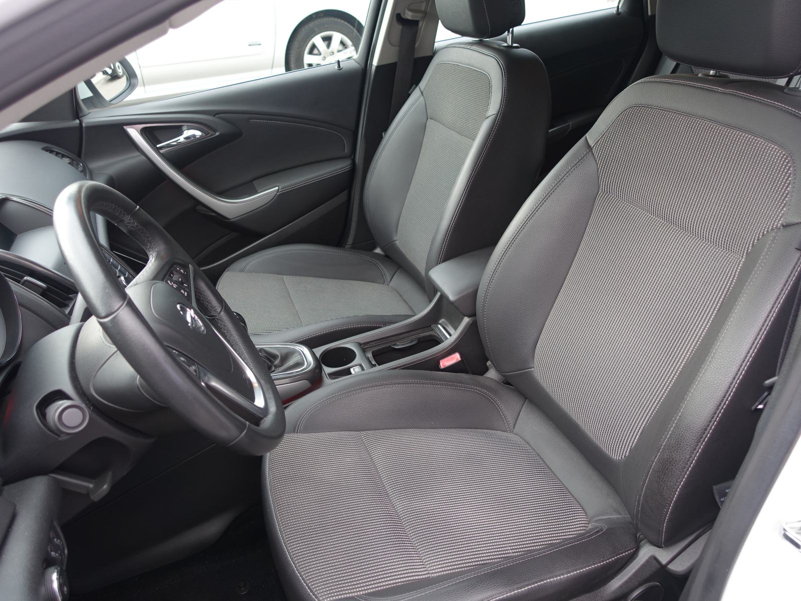 Opel Astra 1,7 CDTI / JAMSTVO + REGISTRACIJA, fotografija 9