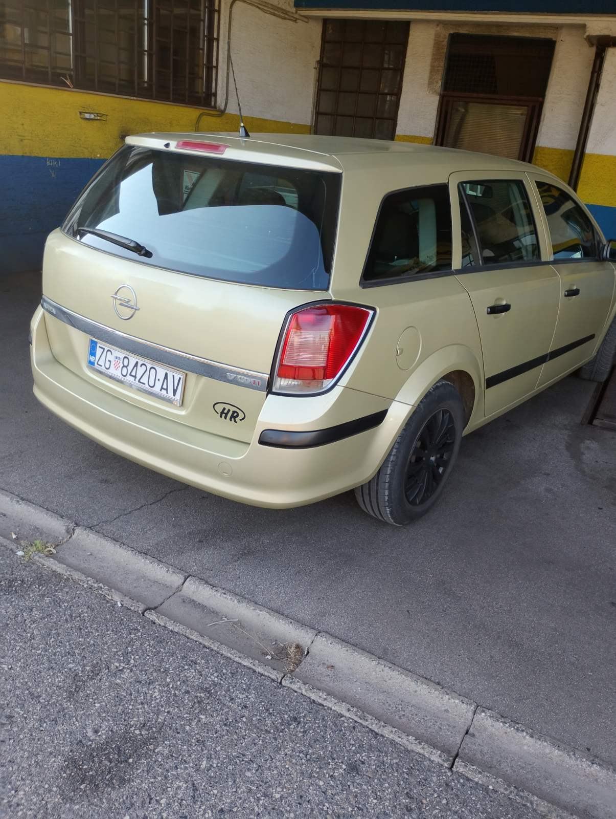 Opel Astra 1,7 CDTI karavan, fotografija 6