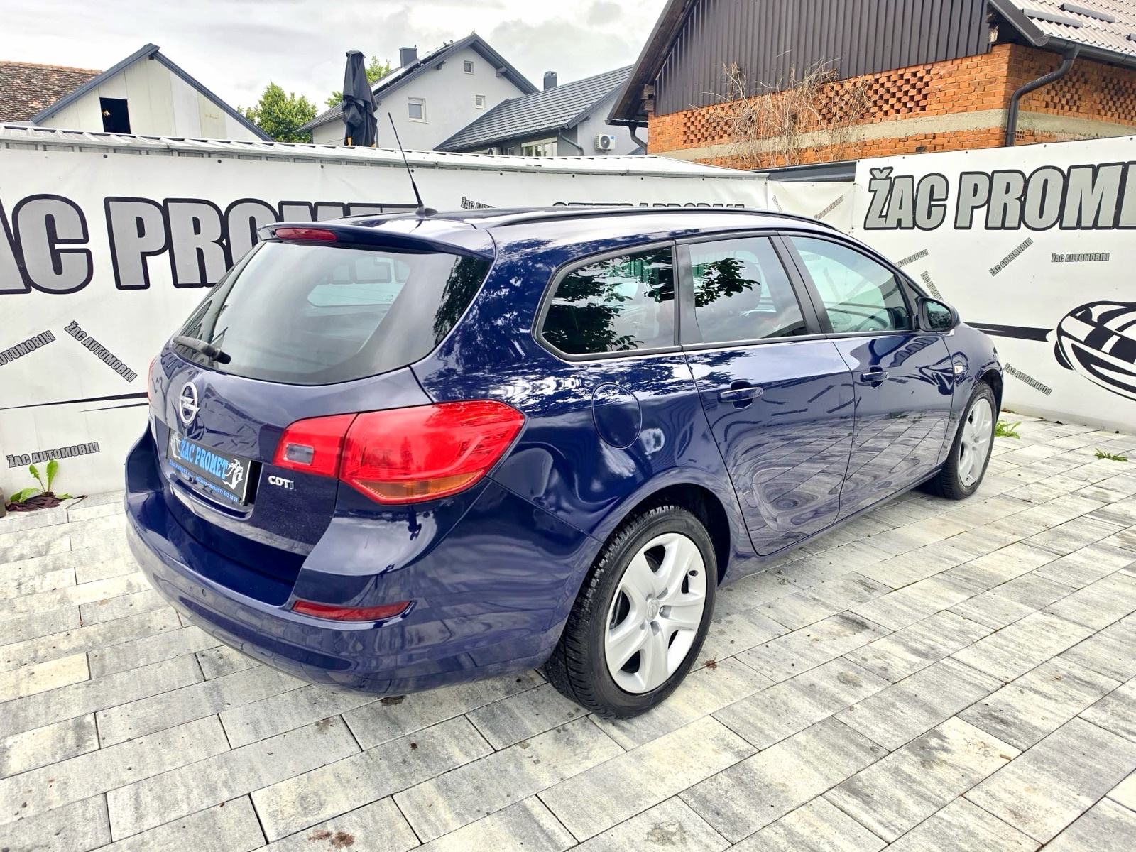 Opel Astra 1,7 CDTI = ODLICAN AUTIĆ = KLIMA ** KRED- KART ** REG-10MJ, fotografija 4