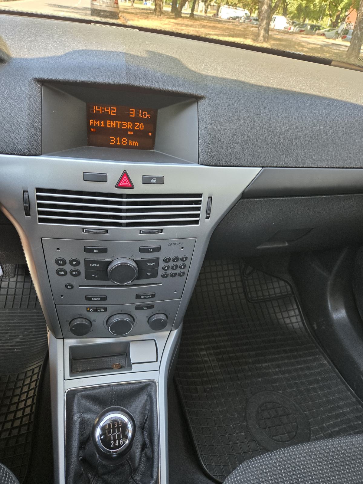 Opel Astra Karavan 1,7 CDTI REGISTRIRAN DO 8/2027, fotografija 14