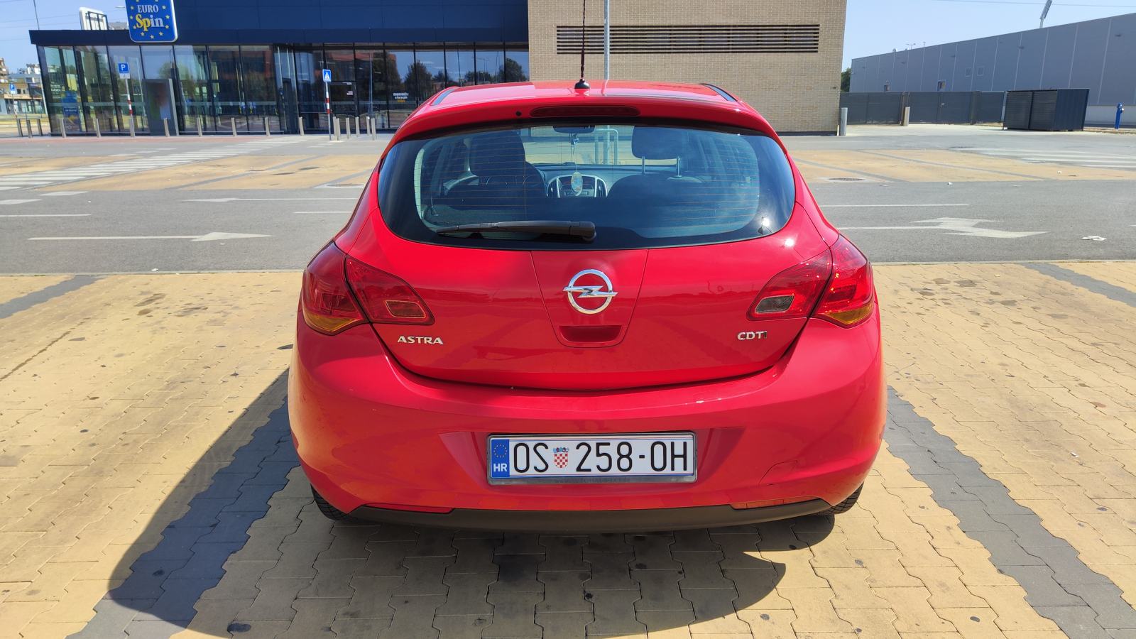 Opel Astra 1,7 CDTI reg. 08/27, fotografija 4