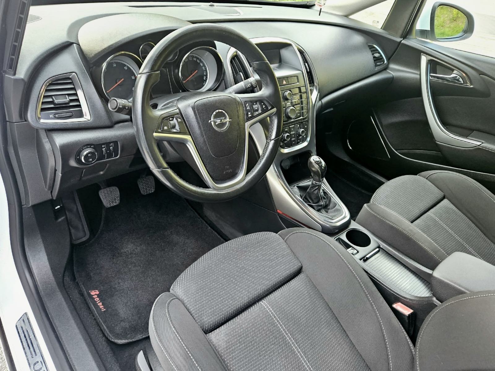 Opel Astra 1,7 CDTI, fotografija 17