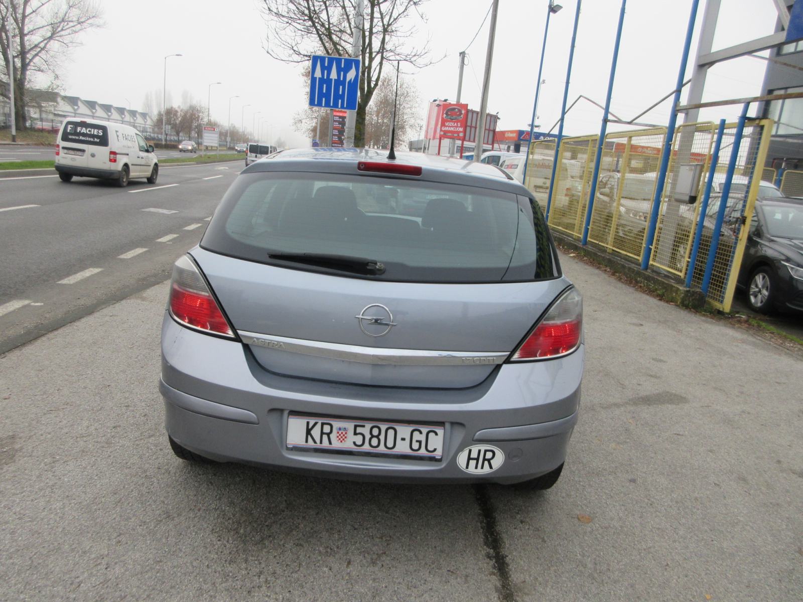 Opel Astra 1,7 CDTI,Klima, fotografija 4