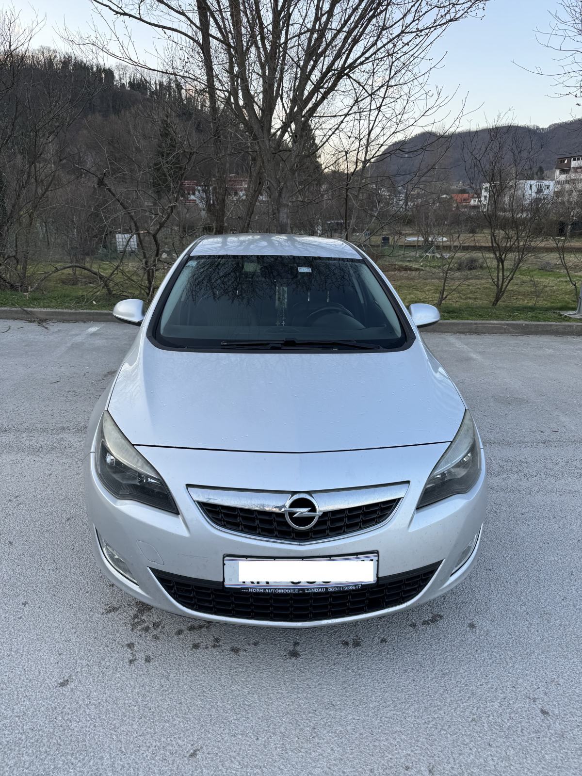 Opel Astra 1,7 CDTI HITNO!!!!! Registriran do 7/2027, fotografija 2
