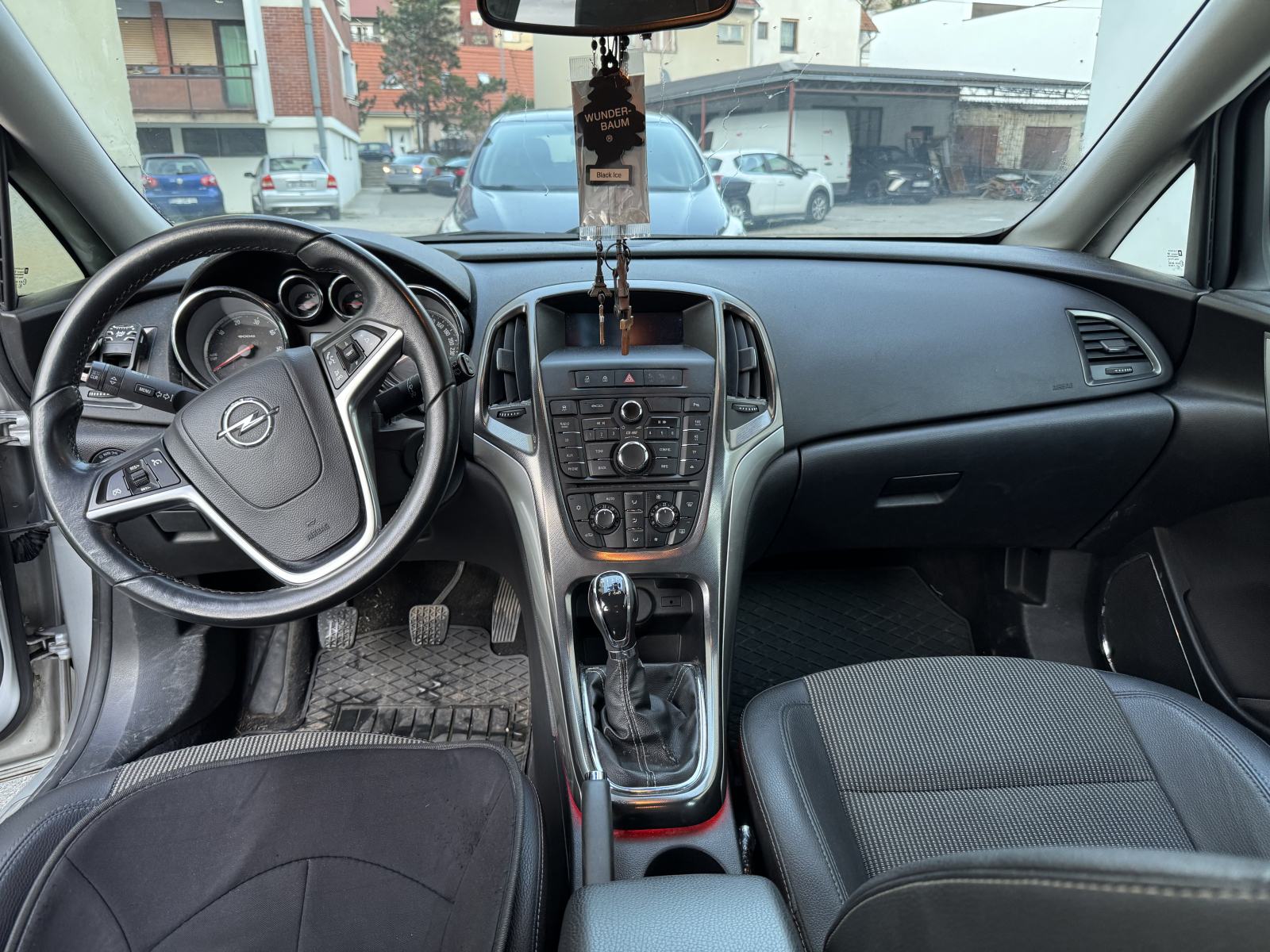 Opel Astra 1,7 CDTI HITNO!!!!! Registriran do 7/2027, fotografija 5