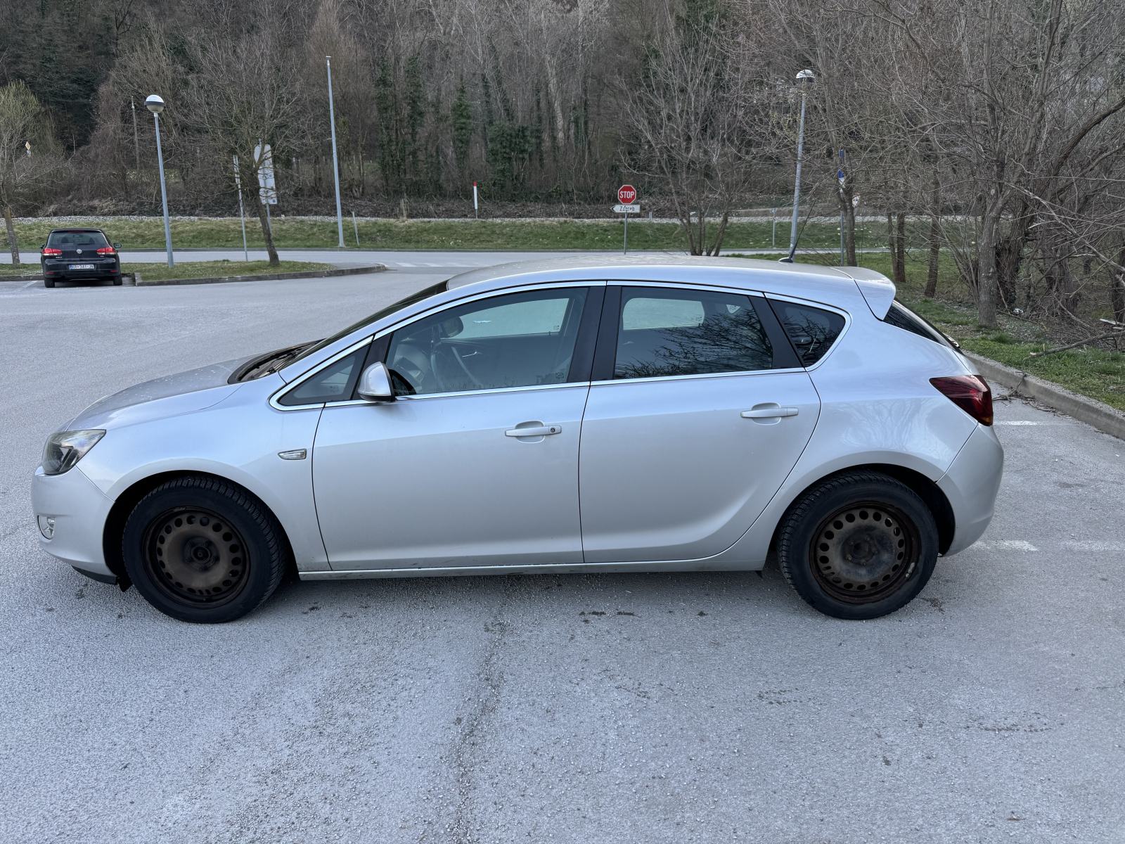 Opel Astra 1,7 CDTI HITNO!!!!! Registriran do 7/2027, fotografija 6
