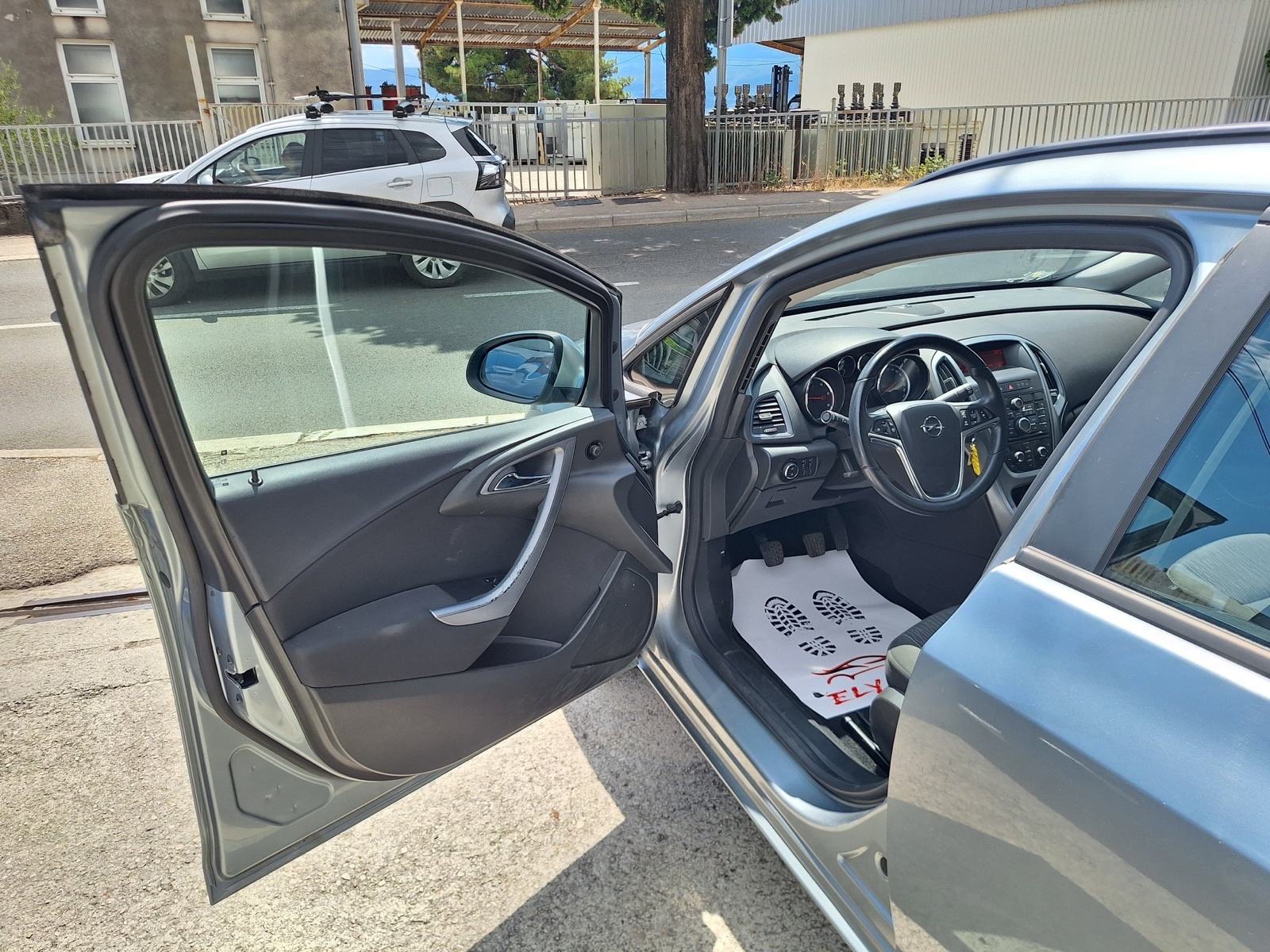 Opel Astra 1,7 CDTI, fotografija 9