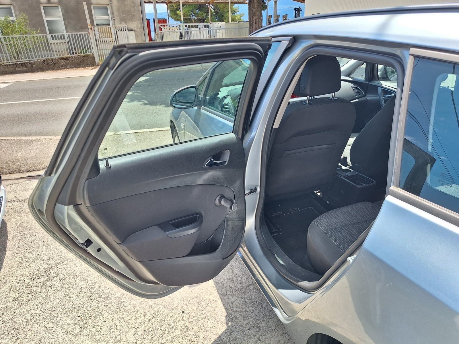 Opel Astra 1,7 CDTI, fotografija 19
