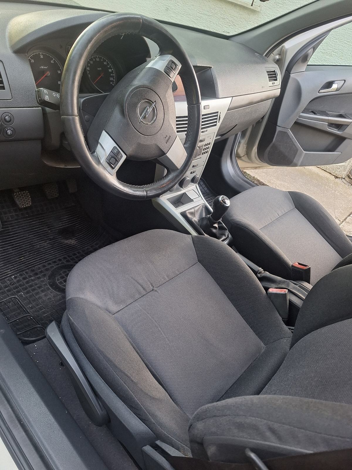 Opel Astra 1,7 CDTI, fotografija 8