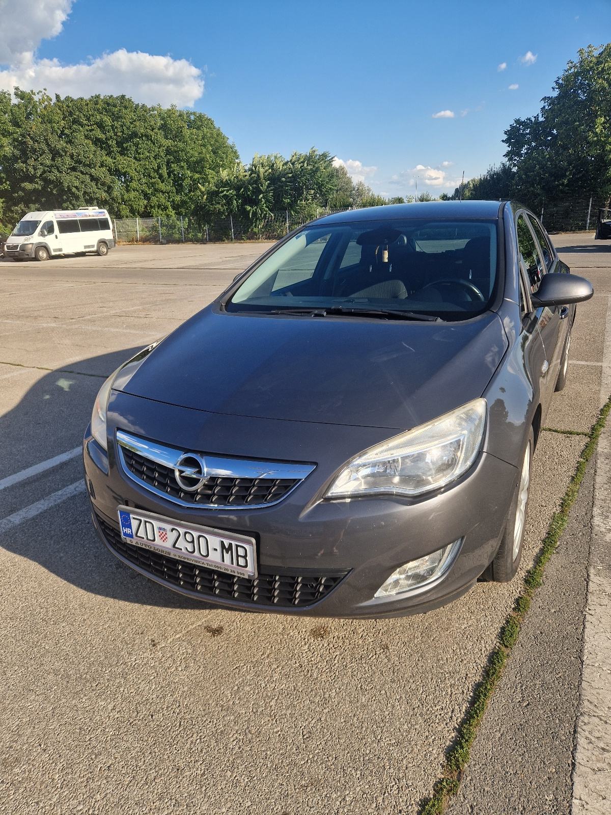 Opel Astra 1,7 CDTI, pogled izvana - slika 1