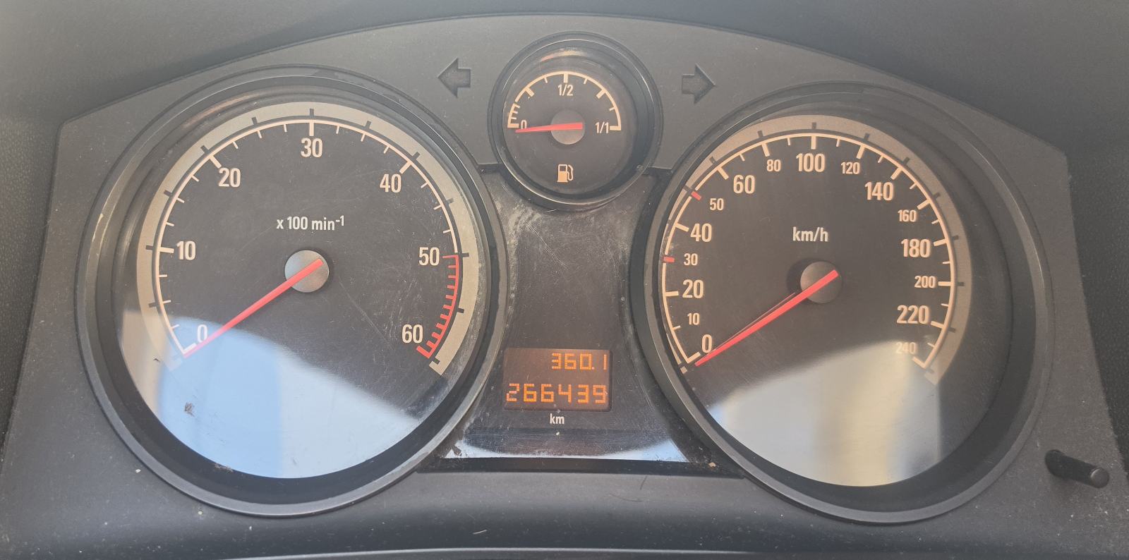 Opel Astra 1,7 CDTI, fotografija 15